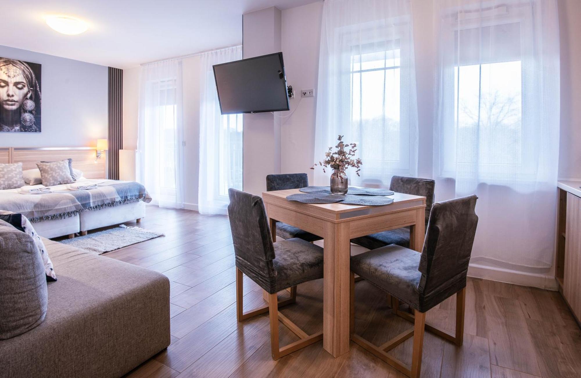 Apartamenty Na Wyspie - Aquamarina - Parking Svinoústí Exteriér fotografie